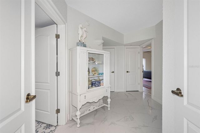 200 121ST AVENUE 104, Treasure Island, FL 33706