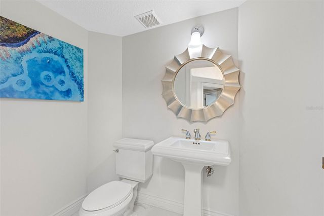 200 121ST AVENUE 104, Treasure Island, FL 33706