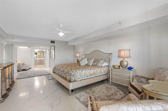 200 121ST AVENUE 104, Treasure Island, FL 33706