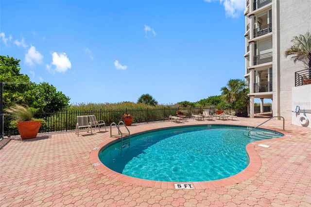 200 121ST AVENUE 104, Treasure Island, FL 33706