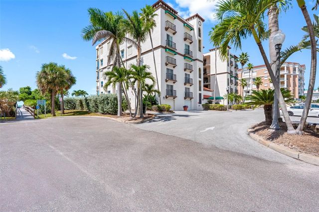 200 121ST AVENUE 104, Treasure Island, FL 33706