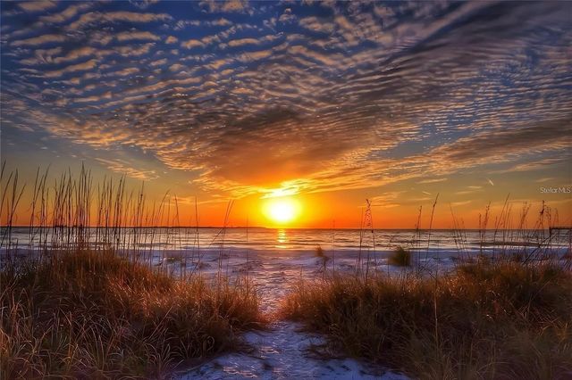 200 121ST AVENUE 104, Treasure Island, FL 33706