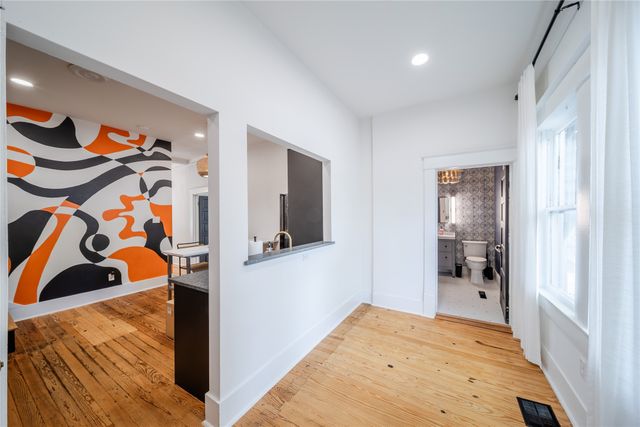 729 N Bishop Avenue, Dallas, TX 75208