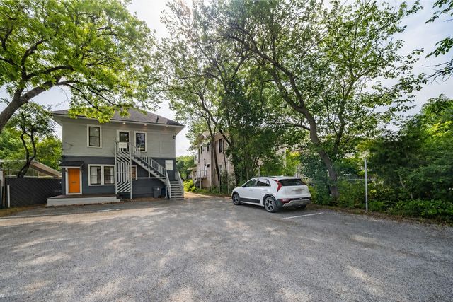 729 N Bishop Avenue, Dallas, TX 75208