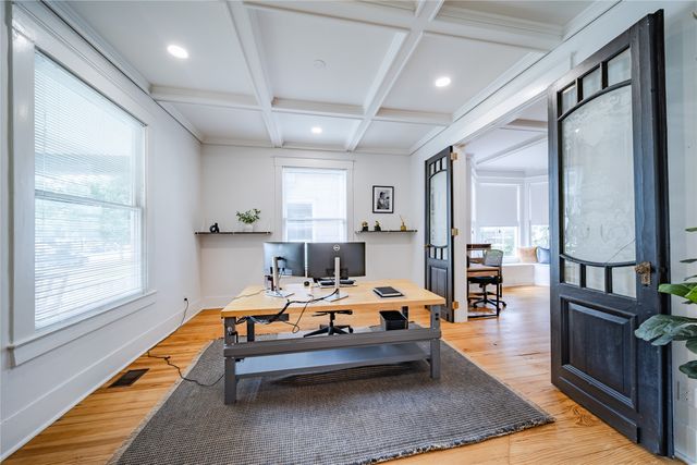 729 N Bishop Avenue, Dallas, TX 75208