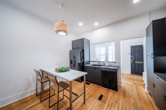 729 N Bishop Avenue, Dallas, TX 75208