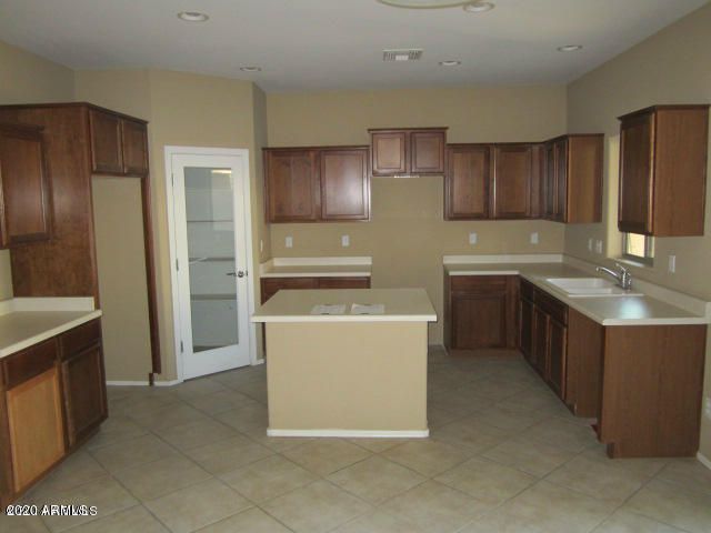 8909 S 58TH Lane, Laveen, AZ 85339
