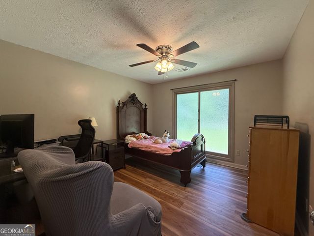 145 London Lane, Sharpsburg, GA 30277
