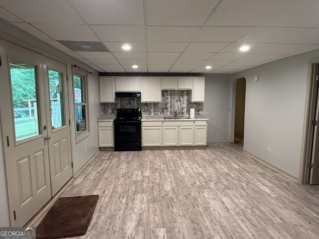 145 London Lane, Sharpsburg, GA 30277