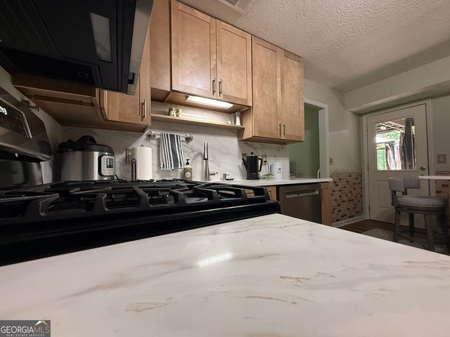 145 London Lane, Sharpsburg, GA 30277