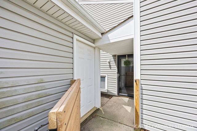 30W124 Wood Court, Warrenville, IL 60555