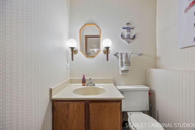 30W124 Wood Court, Warrenville, IL 60555