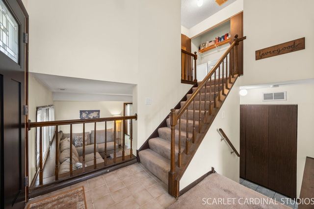 30W124 Wood Court, Warrenville, IL 60555