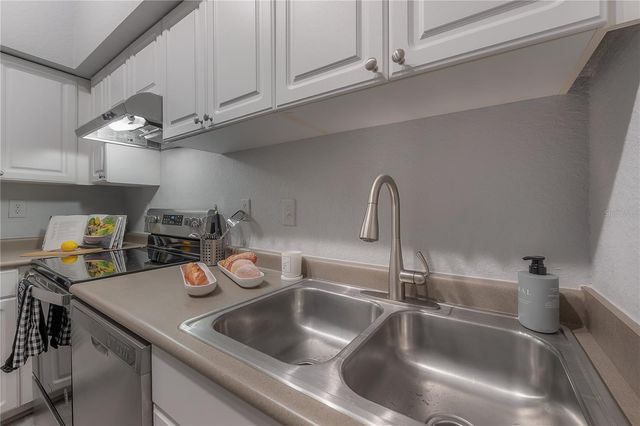402 S ARMENIA AVENUE 114, Tampa, FL 33609