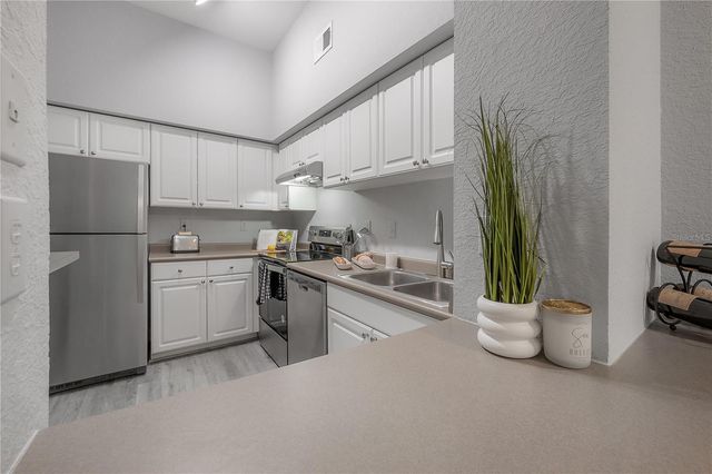402 S ARMENIA AVENUE 114, Tampa, FL 33609