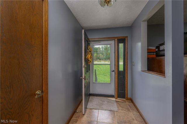 2677 Summit Road, Akron, OH 44321