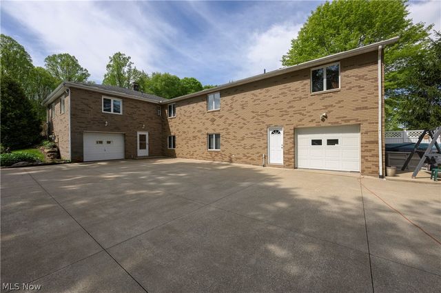 2677 Summit Road, Akron, OH 44321