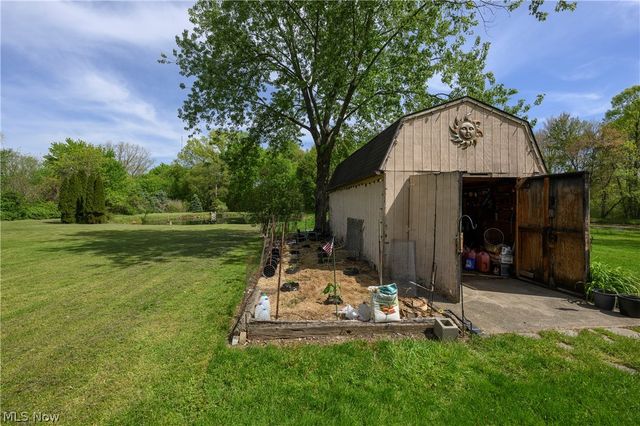 2677 Summit Road, Akron, OH 44321