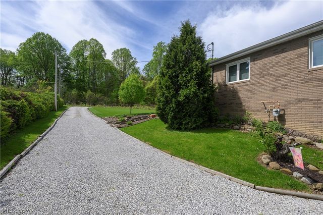 2677 Summit Road, Akron, OH 44321