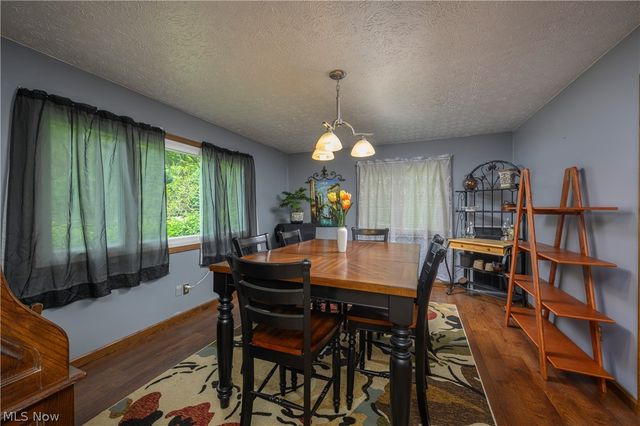 2677 Summit Road, Akron, OH 44321