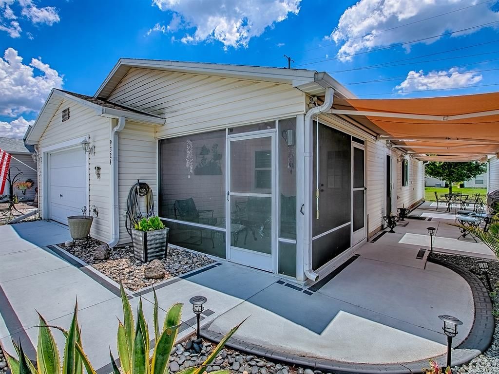 Image 2 of property listing at 9324 SE 173RD HYACINTH STREET, The Villages, FL 32162