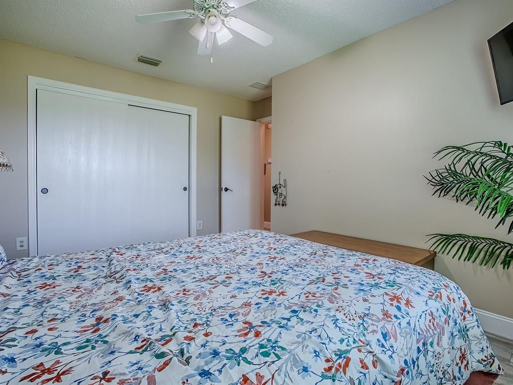 Image 31 of property listing at 9324 SE 173RD HYACINTH STREET, The Villages, FL 32162