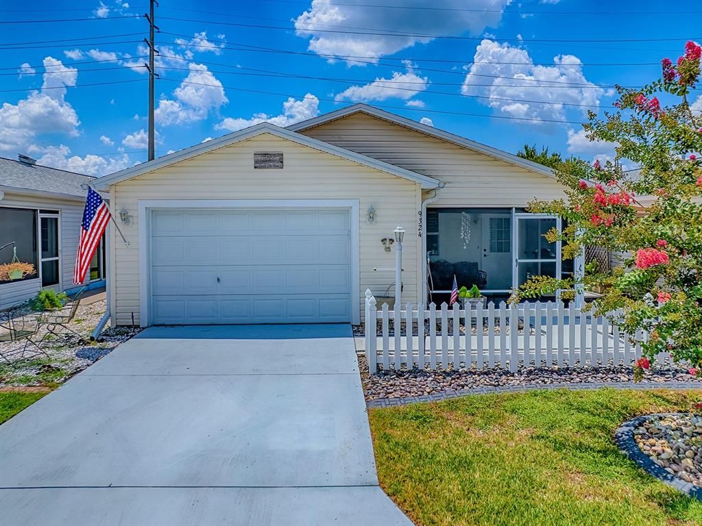 Image 38 of property listing at 9324 SE 173RD HYACINTH STREET, The Villages, FL 32162