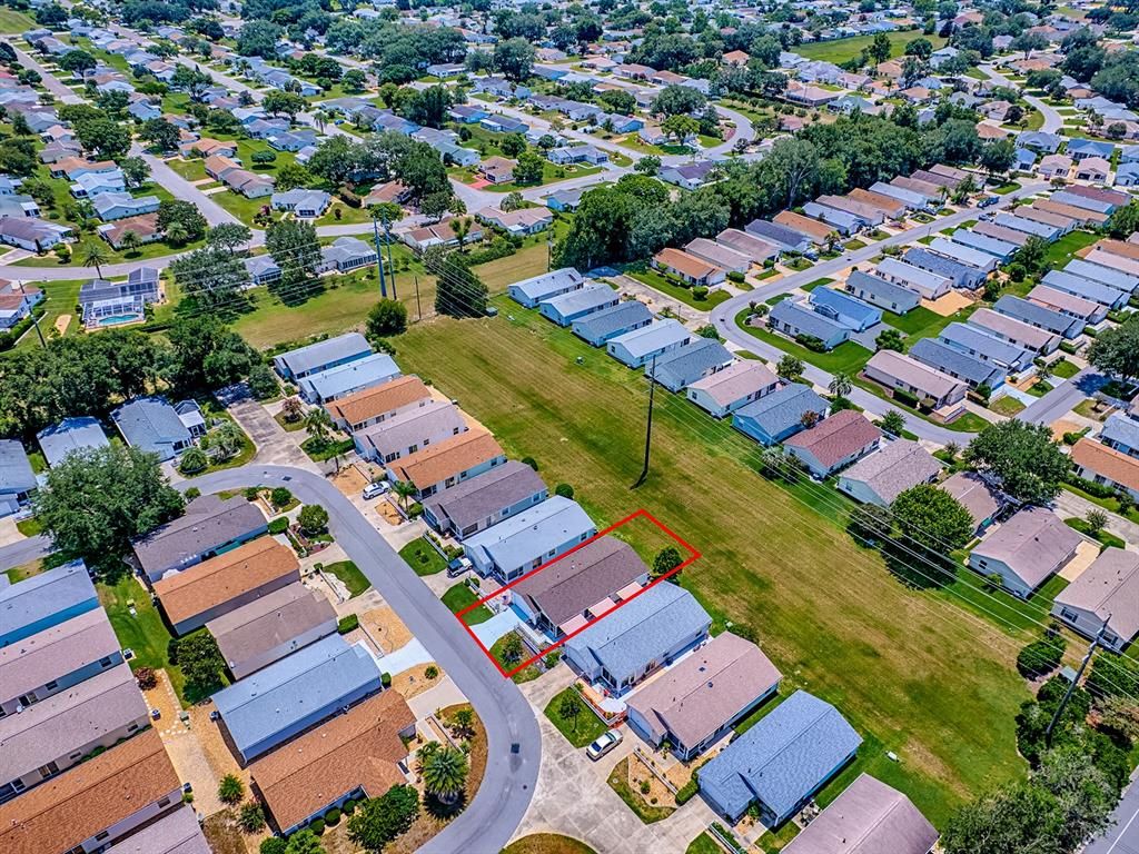 Image 42 of property listing at 9324 SE 173RD HYACINTH STREET, The Villages, FL 32162