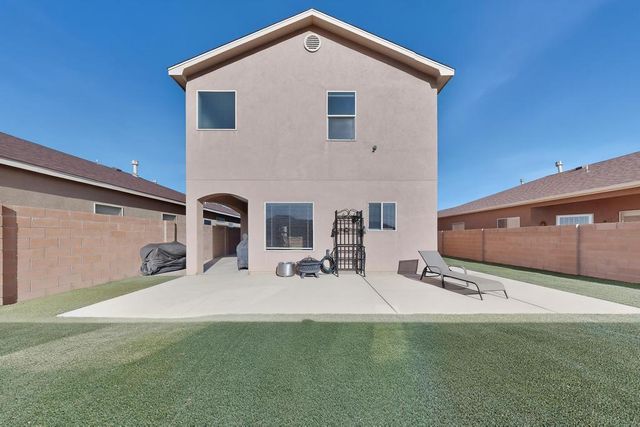 860 Firewheel Loop SW, Los Lunas, NM 87031