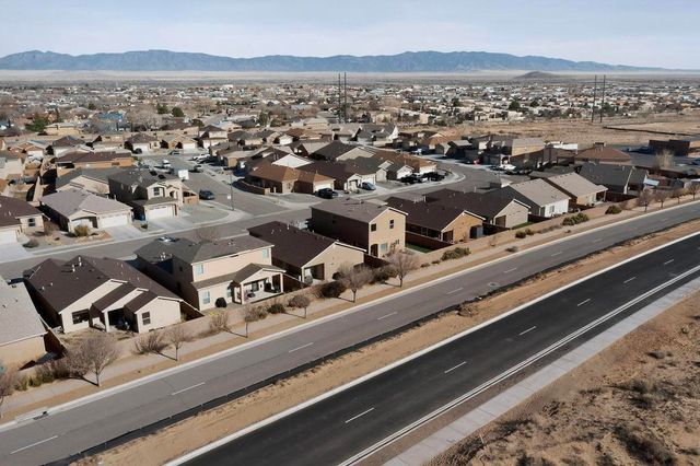 860 Firewheel Loop SW, Los Lunas, NM 87031