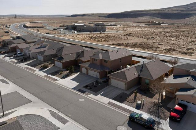 860 Firewheel Loop SW, Los Lunas, NM 87031