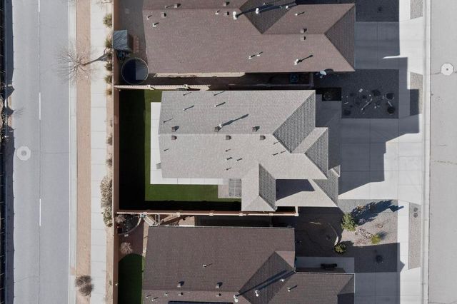 860 Firewheel Loop SW, Los Lunas, NM 87031