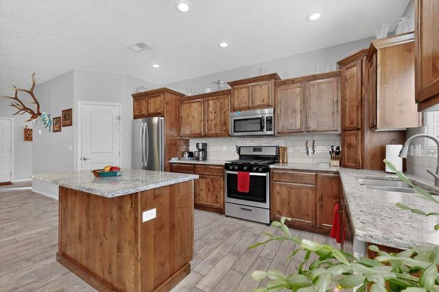 860 Firewheel Loop SW, Los Lunas, NM 87031