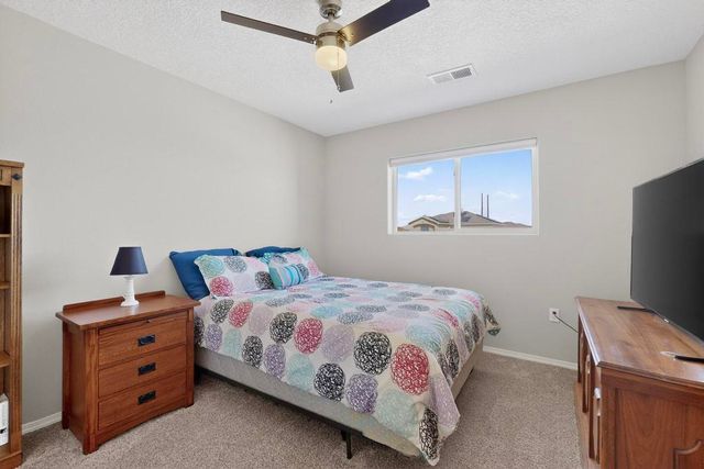 860 Firewheel Loop SW, Los Lunas, NM 87031