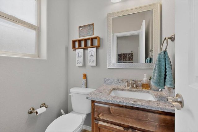 860 Firewheel Loop SW, Los Lunas, NM 87031