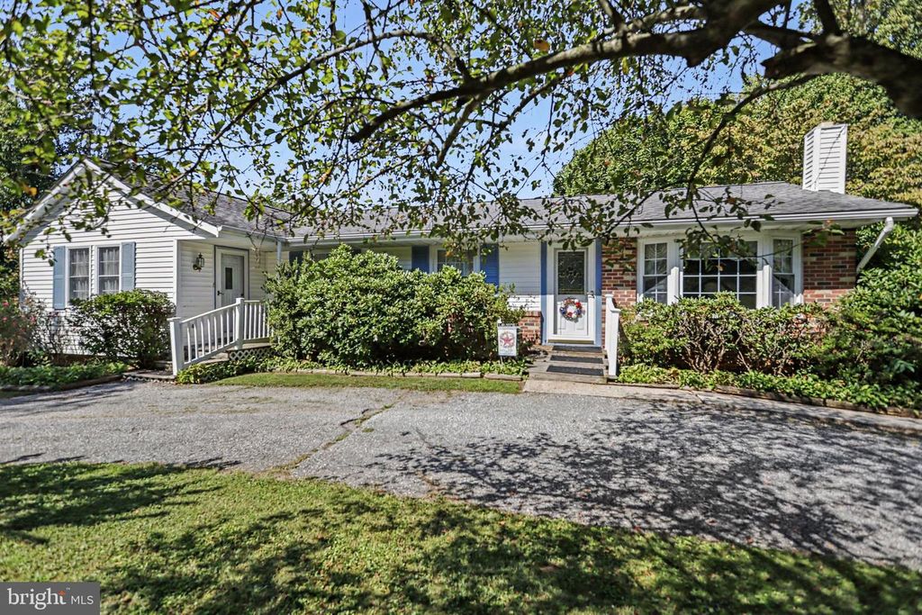 Image 1 of property listing at 3042 WAREHIME RD, Manchester, MD 21102