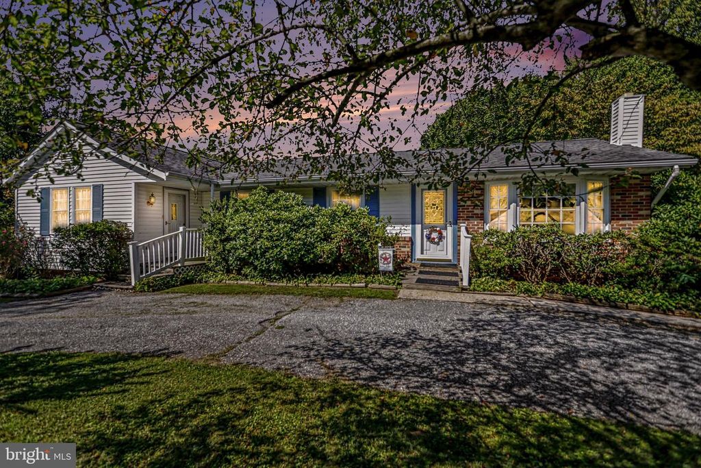 Image 2 of property listing at 3042 WAREHIME RD, Manchester, MD 21102