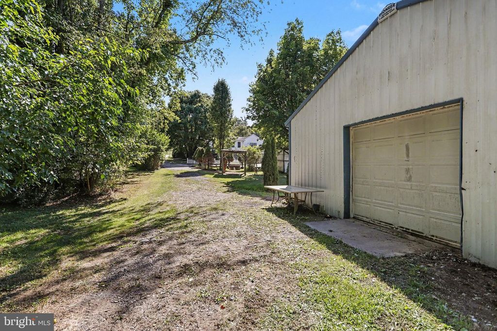 Image 33 of property listing at 3042 WAREHIME RD, Manchester, MD 21102