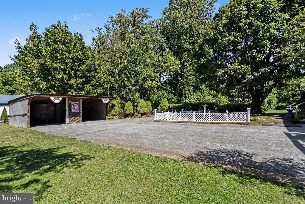 Image 34 of property listing at 3042 WAREHIME RD, Manchester, MD 21102