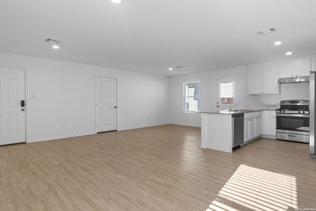 13551 Barton Cv, San Antonio, TX 78253