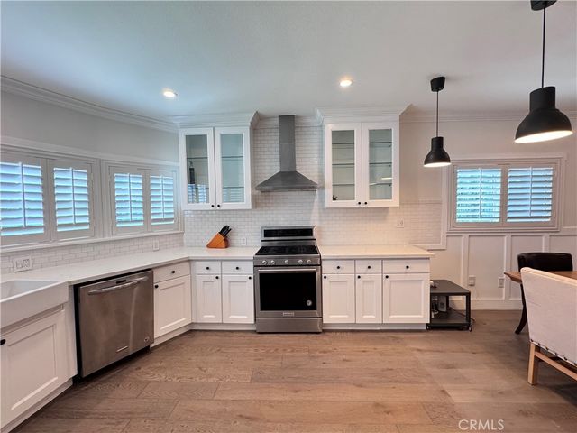 2716 S La Salle, Los Angeles, CA 90018