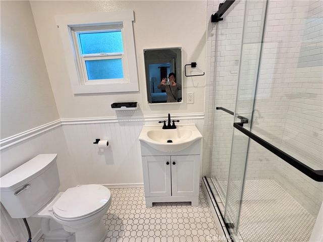2716 S La Salle, Los Angeles, CA 90018