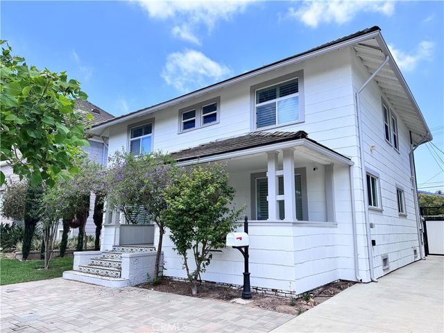 2716 S La Salle, Los Angeles, CA 90018