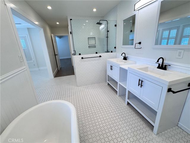 2716 S La Salle, Los Angeles, CA 90018