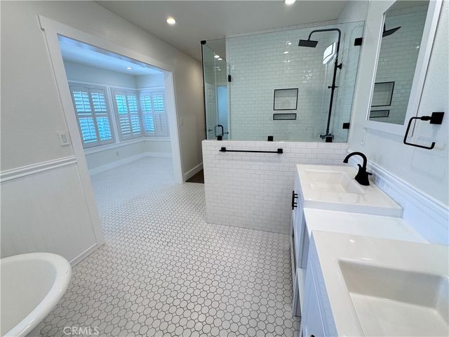 2716 S La Salle, Los Angeles, CA 90018