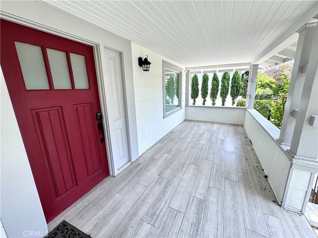 2716 S La Salle, Los Angeles, CA 90018