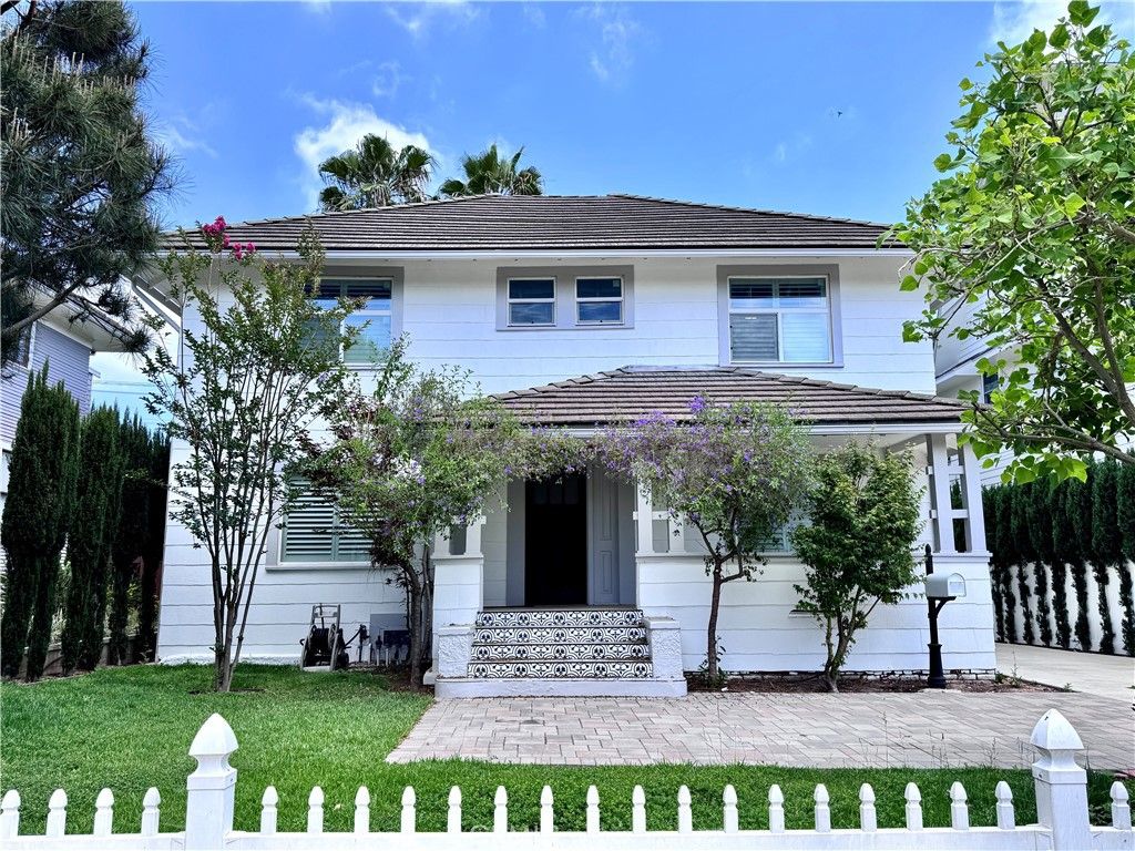2716 S La Salle, Los Angeles, CA 90018