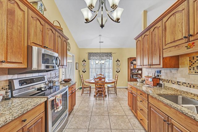 1576 ROSEWALK LN, Roanoke, VA 24014