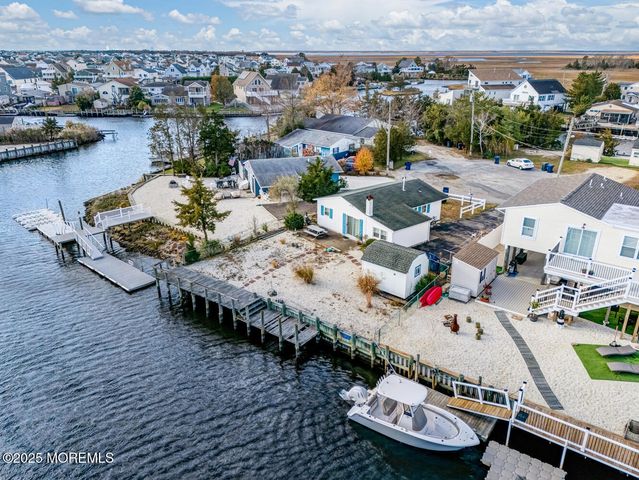 39 S Los Angeles Drive, Little Egg Harbor, NJ 08087