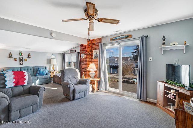 39 S Los Angeles Drive, Little Egg Harbor, NJ 08087